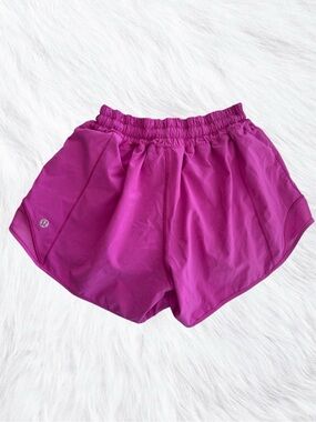 Lululemon hotty hot sonic pink shorts size 6 4”